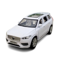 Model samochodu Volvo XC90 odwzorowany w skali 1:32